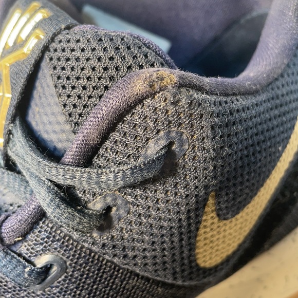 Kyrie 3 size 12 Obsidian/Metallic Gold Summit White - Picture 5 of 12